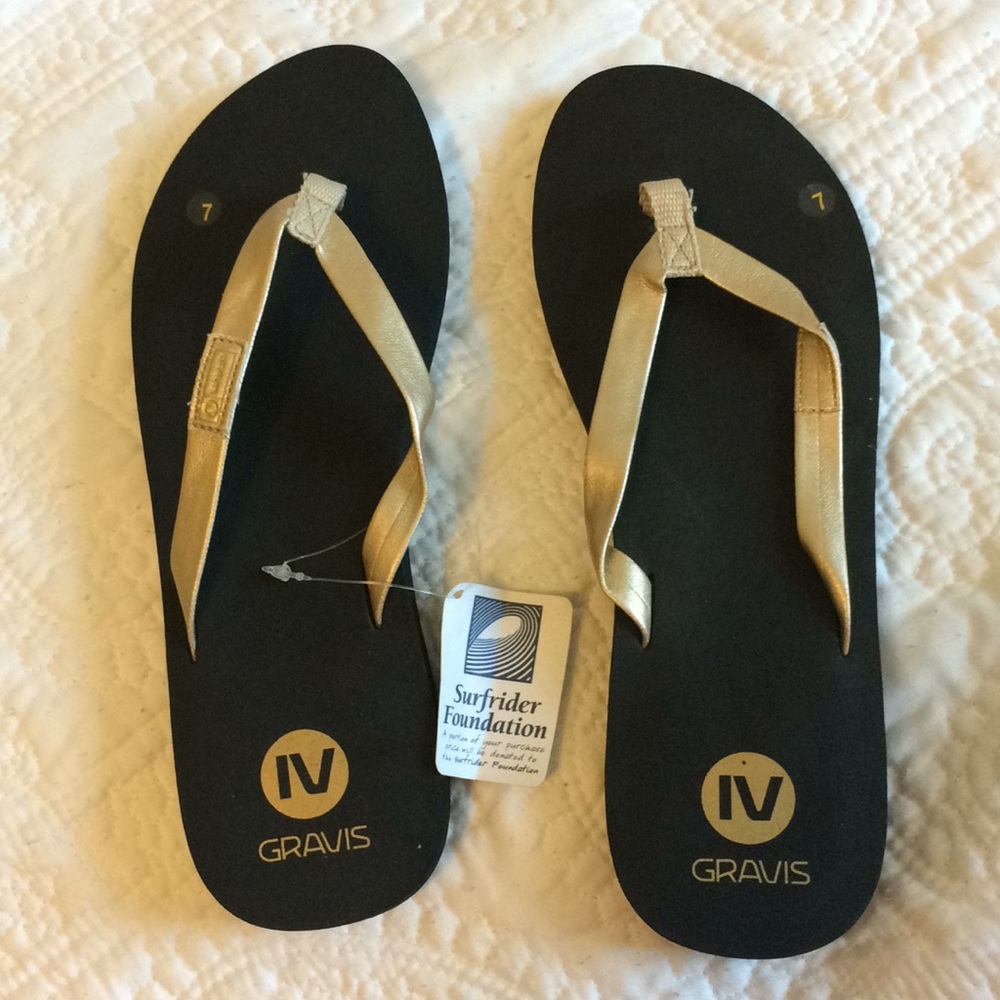 NWT GravIs flip flops